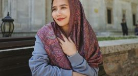 Prilly Latuconsina bagikan kunci suksesnya di dunia entertainment dan Bisnisnya di usia muda dengan membaca ayat 1000 dinar