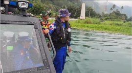 Tim SAR gabungan turunkan Penyelam Cari Korban Longsor Humbahas di Seputaran Danau Toba. (Foto: istimewa)