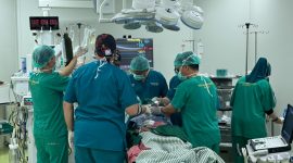 Operasi bedah jantung bersama tim dokter Arab Saudi di RS Adam Malik