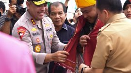 Kapolda Sumut saat menyambut Pangdam I/BB Mayjen Rio Firdianto di Bandara Kualanamu, Kabupaten Deliserdang, Selasa (3/12/2024). ?(Foto: Dokumentasi Polda Sumut)
