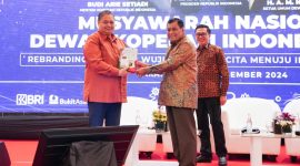 Menko Airlangga hadir memberikan pengarahan kepada 500 an peserta Munas Dekopin 2024 tentang sejumlah kebijakan yang menjadi isue seperti pengenaan PPN 12 persen pada Januari 2025, serta pengembangan ekosistem nasional yang mendukung keadilan bagi pelaku koperasi, swasta dan BUMN. (Foto: Diva Suwanda)