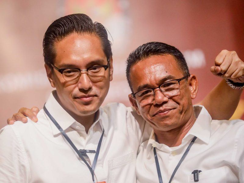 Pasangan pemenangan Pilkada Kota Medan, Rico-Zakiyuddin. Komisi Pemilihan Umum (KPU) Kota Medan menetapkan pasangan calon Wali Kota dan Wakil Wali Kota Medan Rico Tri Putra Bayu Waas dan Zakiyudin Harahap sebagai Wali Kota dan Wakil Wali Kota Medan terpilih periode 2025-2030. (Foto: Diva Suwanda)