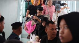 Pemerintah Provinsi Sumatera Utara (Pemprov Sumut) telah memberangkatkan gelombang terakhir pemudik yang menggunakan bus dan kereta api dari Medan pada Sabtu (29/3/2025). (Foto: Diva Suwanda)