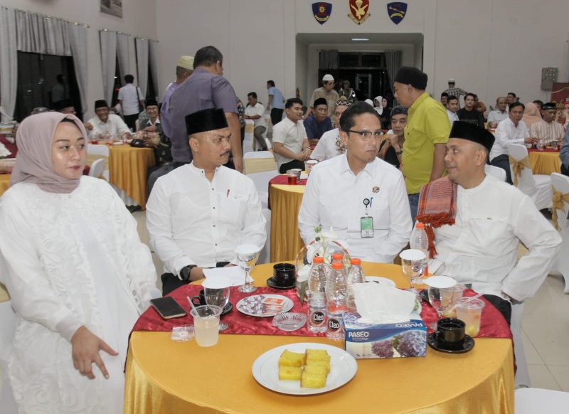 Walikota Medan Rico Tri Putra Bayu Waas menghadiri acara Silaturahmi dan Buka puasa Bersama Ikatan Alumni SMA Negeru 2 (ILUNI Smanda) Medan