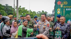 Polda Sumatera Utara bersama Kodam I/BB mengadakan kegiatan Aksi Peduli Ramadhan dengan Berbagi Berkah Ramadhan di Kota Medan, Jumat (28/3/2025)