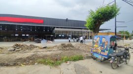 Lahan milik Pemko Medan yang disewakan kepada pihak swasta yang diduga terjadi di masa kepemimpinan Bobby Nasution dan mantan Dirut PUD Pasar, Suwarno. (Foto: Diva Suwanda)