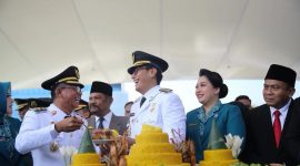 Walikota Medan Rico Waas (dua kiri) dan Wakil Walikota Medan Zakiyuddin Harahap (kiri). (Foto: Diva Suwanda)