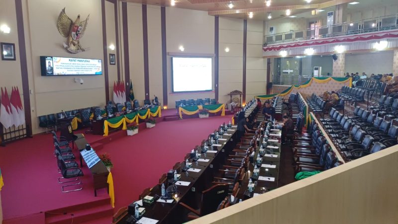 Penampakan ruang rapat DPRD Medan di pukul 10.00 WIB, Senin (7/6/2025) masih sepi. (Foto: Ist)