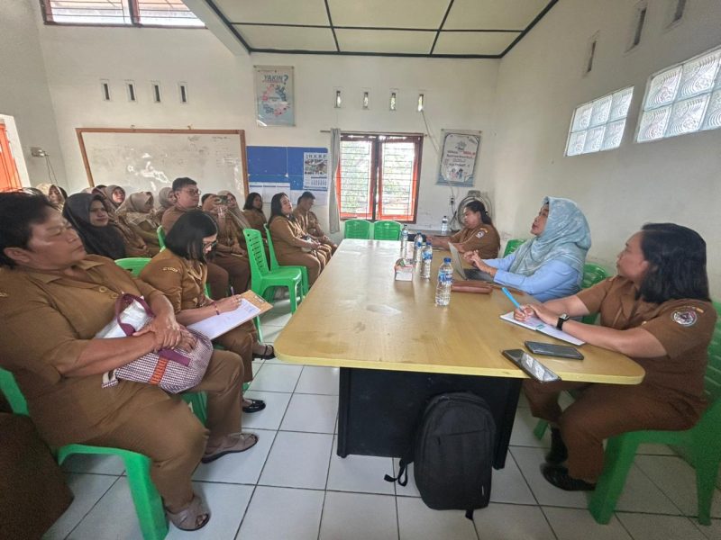 Kepala Perwakilan BKKBN Provinsi Sumatera Utara, Dr Fatmawati, ST, MEng. Dalam arahannya, ia menegaskan bahwa PKB memiliki peran strategis sebagai garda terdepan dalam keberhasilan pelaksanaan Program Pembangunan Keluarga, Kependudukan, dan Keluarga Berencana (Bangga Kencana). (Foto: Diva Suwanda)