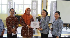 Upaya penguatan pelaksanaan Program Bangga Kencana di Kabupaten Tapanuli Tengah terus didorong melalui pembinaan langsung oleh Kepala Perwakilan (Kaper) BKKBN Provinsi Sumatera Utara, Dr Fatmawati, ST, M Eng. (Foto: Diva Suwanda)