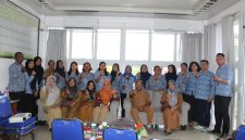 Kepala Perwakilan (Kaper) BKKBN Sumut, Dr Fatmawati, ST, M Eng, turun langsung ke Kota Sibolga untuk menyerahkan bantuan sekaligus melakukan pembinaan terhadap Penyuluh Keluarga Berencana (PKB), Selasa (3/2/2026) kemarin. (Foto: Diva Suwanda)