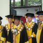 Rektor Unimed, Baharuddin, menegaskan pentingnya mencetak generasi adaptif yang siap menghadapi perkembangan teknologi, termasuk kecerdasan buatan atau Artificial Intelligence (AI), guna menyongsong visi Indonesia Emas 2045. (Foto: Diva Suwanda)