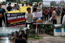Demo Polda Sumut tuntut Kapolda Tutup lokasi judi milik Aseng Kayu di Brahrang. (Foto: Diva Suwanda)