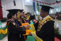Universitas Negeri Medan (Unimed) mewisuda sebanyak 2.133 wisudawan pada Wisuda Periode Agustus 2026 yang berlangsung selama empat hari, mulai 26 hingga 29 Agustus 2026 di Gedung Auditorium Unimed, Medan.